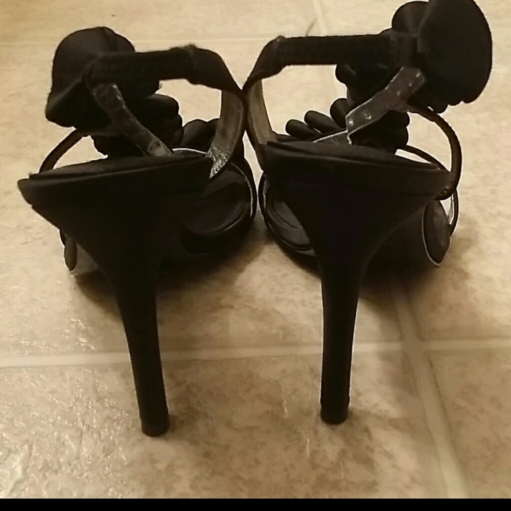 Nina Heels - image 2